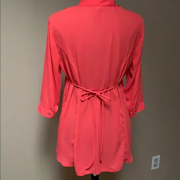 Beautiful V Neck With Front Ruffles Top - Picture 5 of 7
